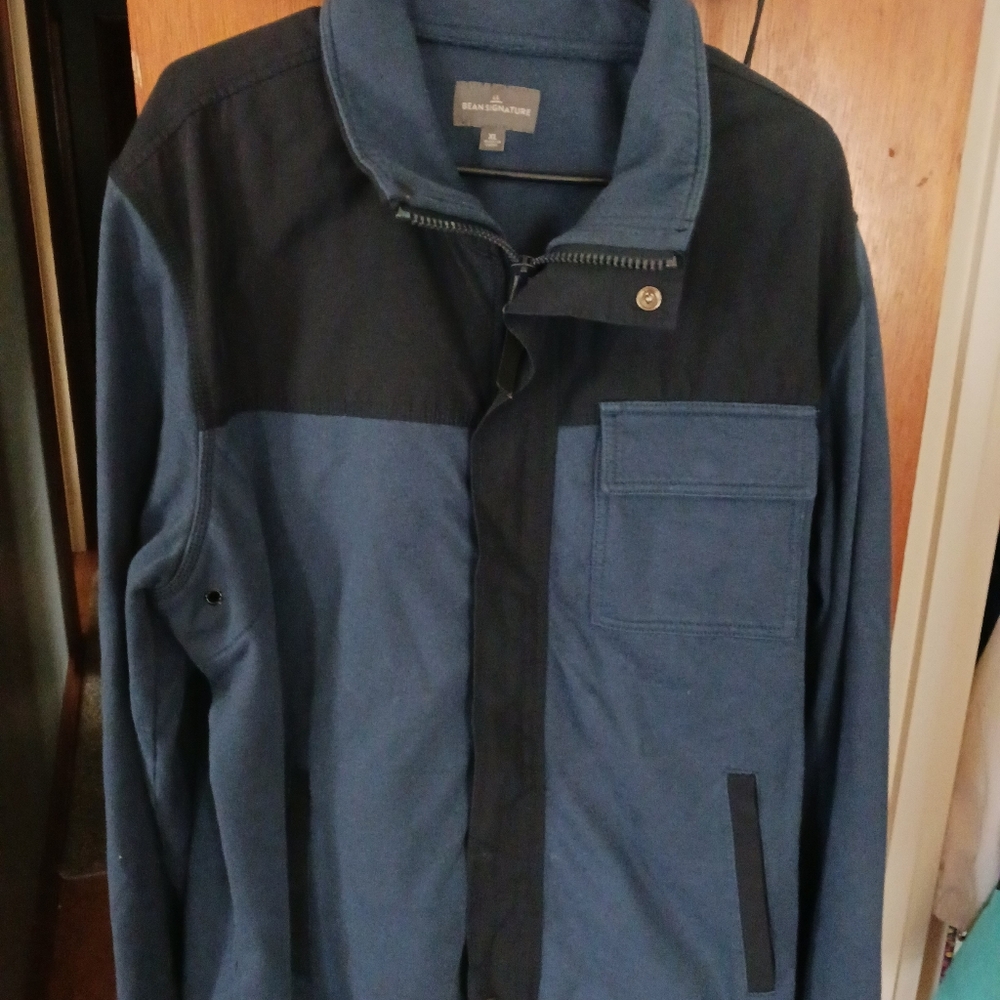 L.L. Bean Men's Two-Tone Black and Blue Jacket - Picture 1 of 4